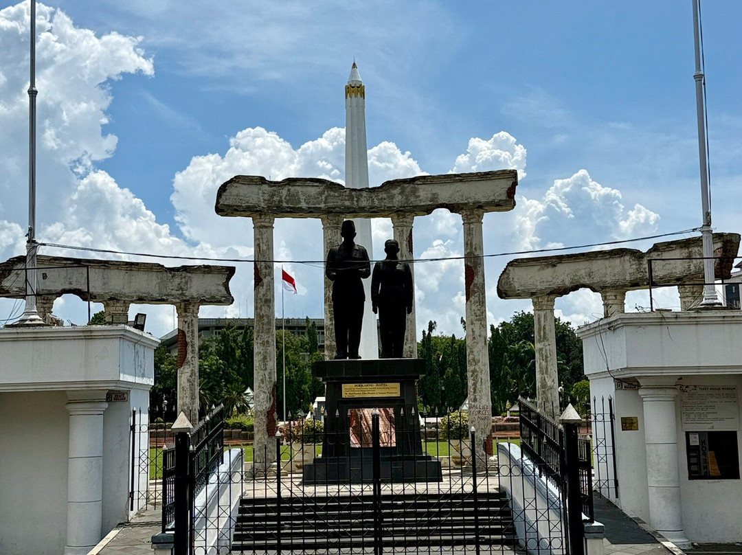 Tugu Pahlawan-泗水必去景点
