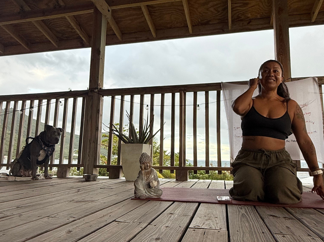 Carol Schoonhoven “Pura Vida Yoga BVI”-Road Town必去景点