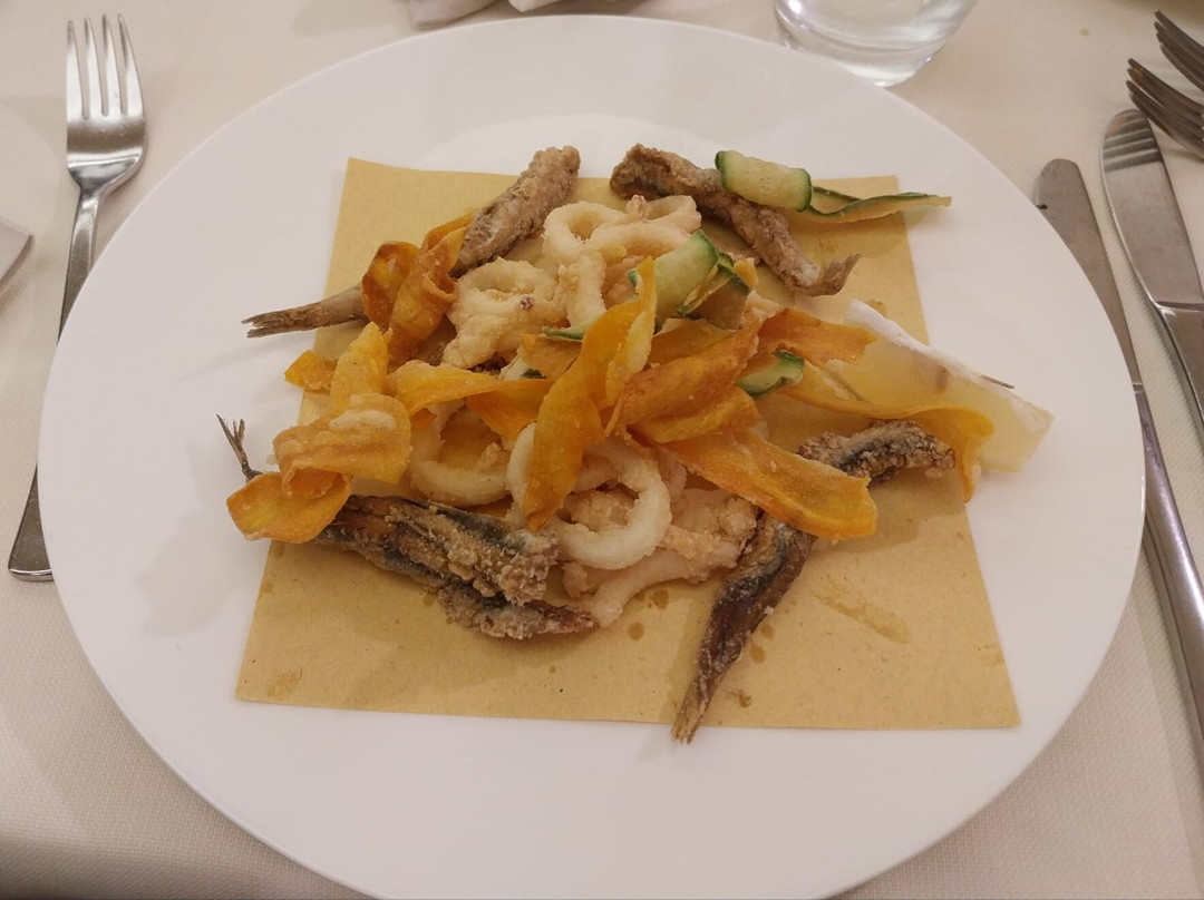 苏里高酒店主图