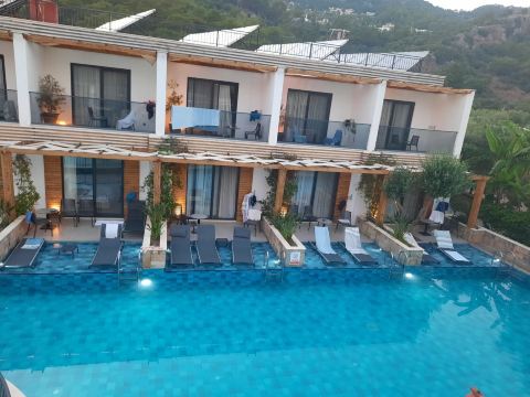 萨里格尔梅L酒店-旅行者