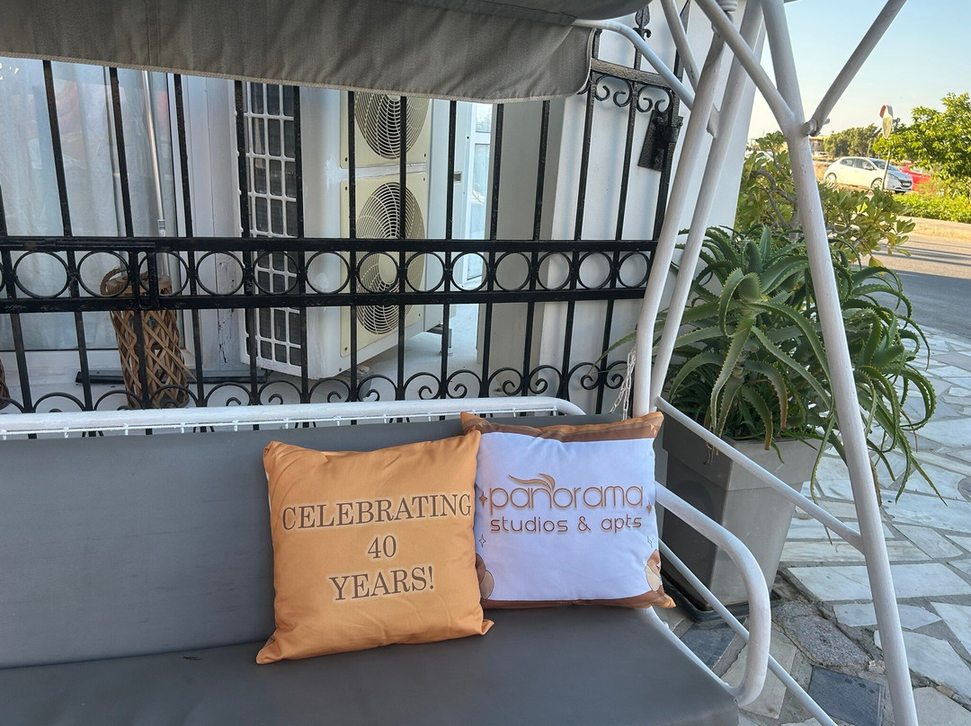 Panorama Studios Apartments主图