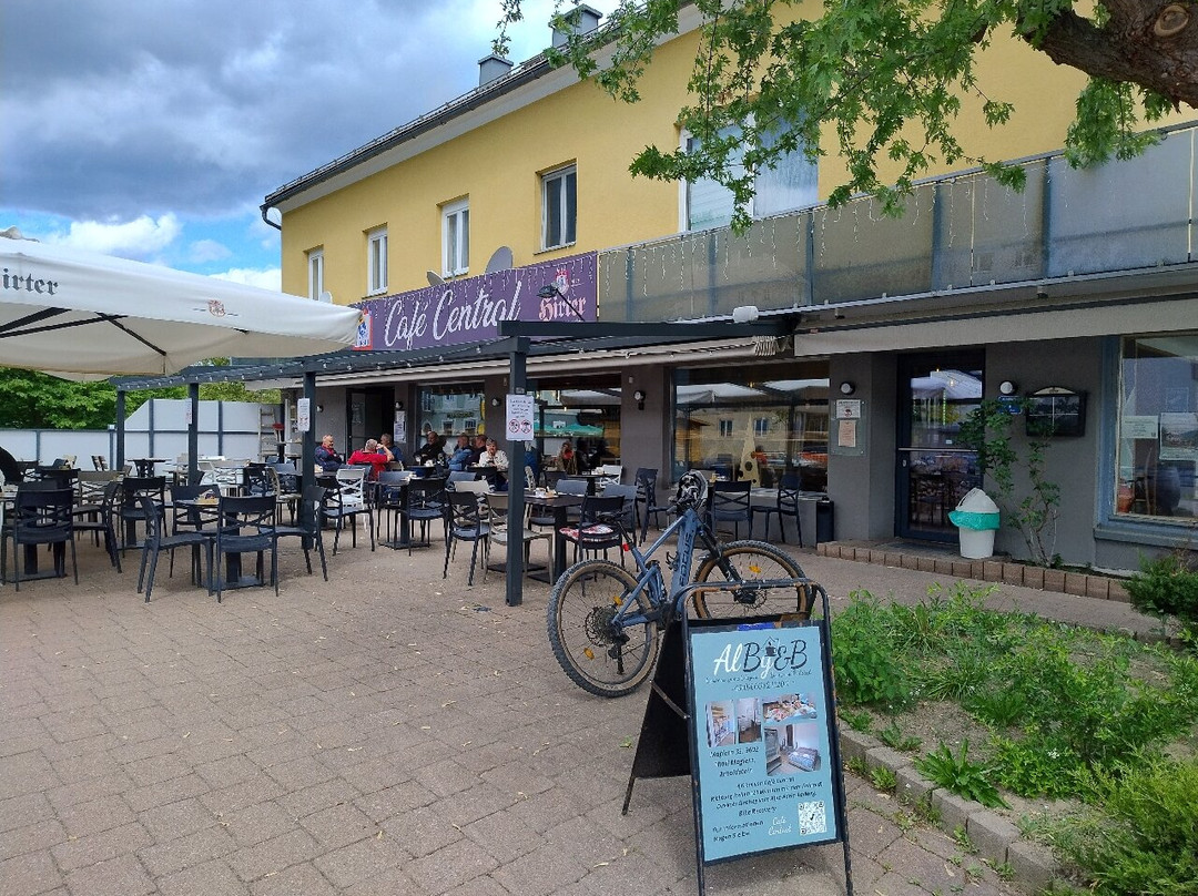 Cafe Central