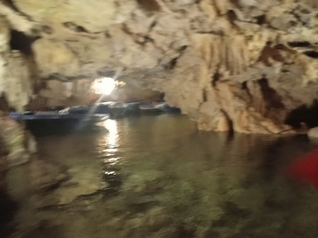 Caves of Diros-Diros必去景点