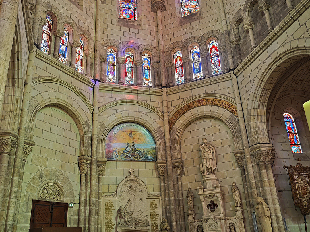 Eglise Saint Pierre-Saint-Pere-en-Retz必去景点