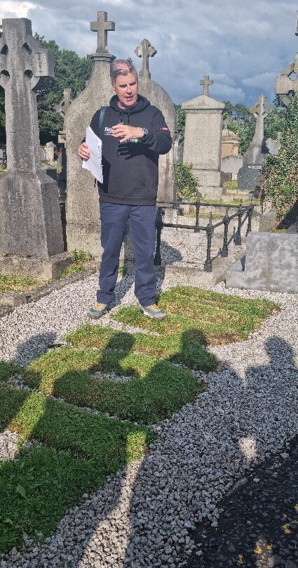 Milltown Cemetery Walking Tours by Steven Corr-贝尔法斯特必去景点