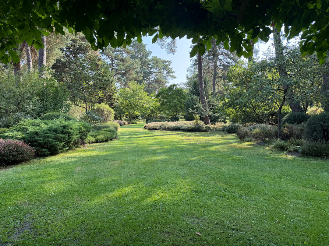 Arboretum des Grandes Bruyeres-Ingrannes必去景点