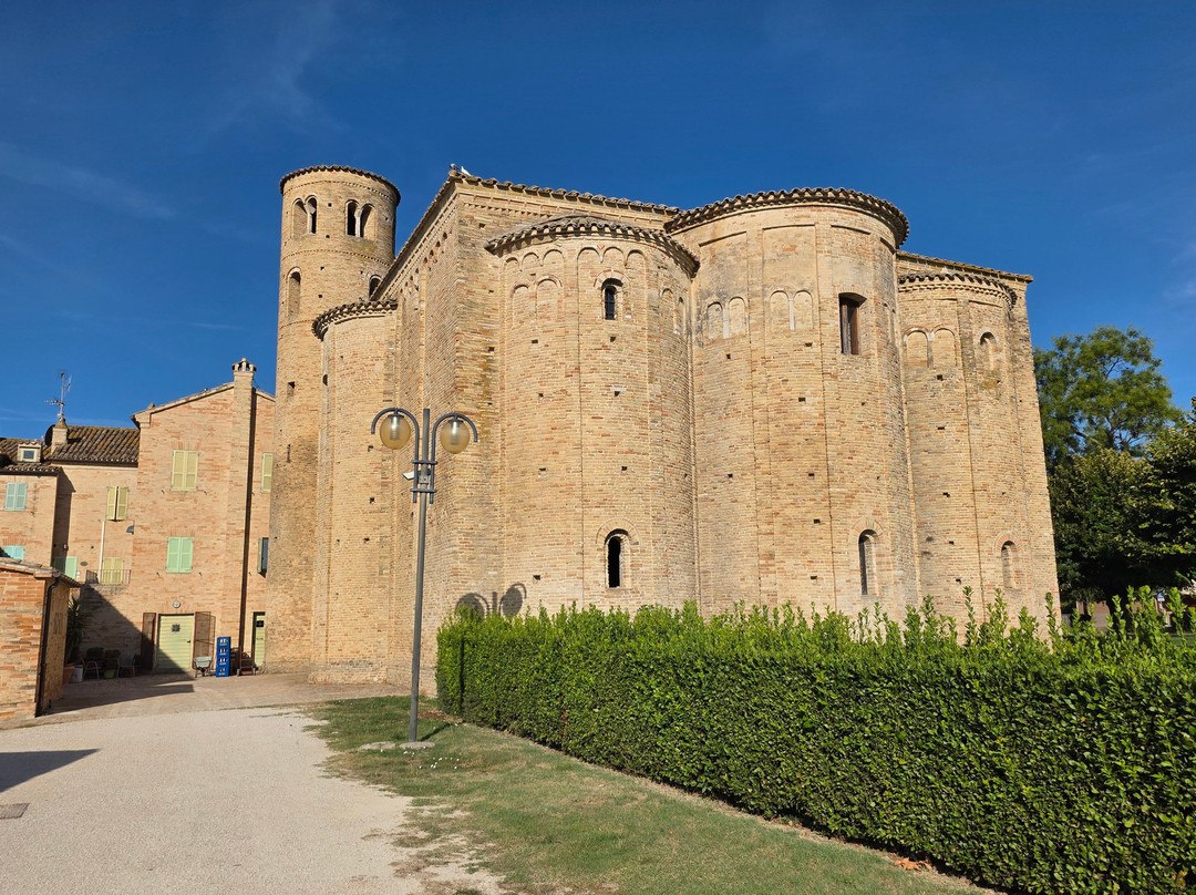 Chiesa di San Claudio al Chienti-科里多尼亚必去景点
