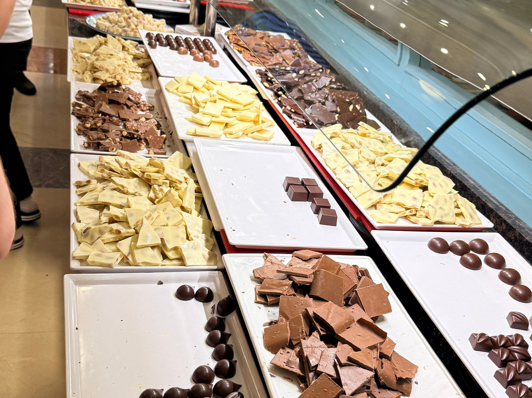 Quattro Beach Spa & Resort Hotel主图