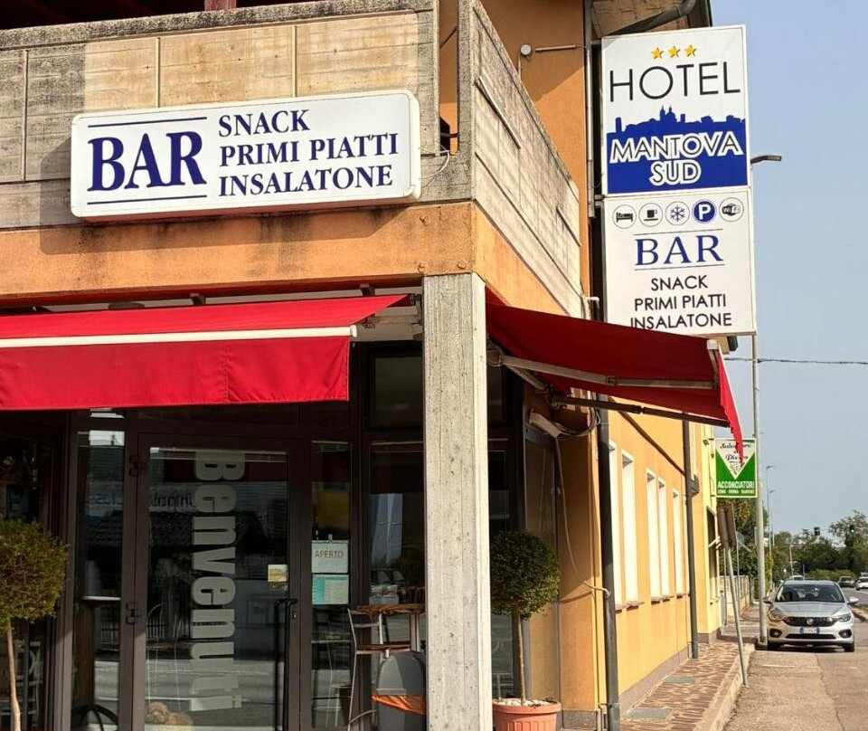 曼托瓦南基酒店
