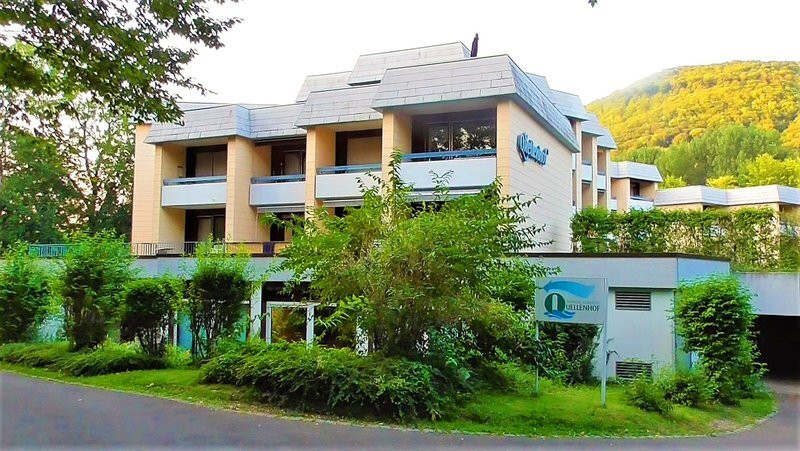 巴德乌拉酒店住宿-Hotel Quellenhof