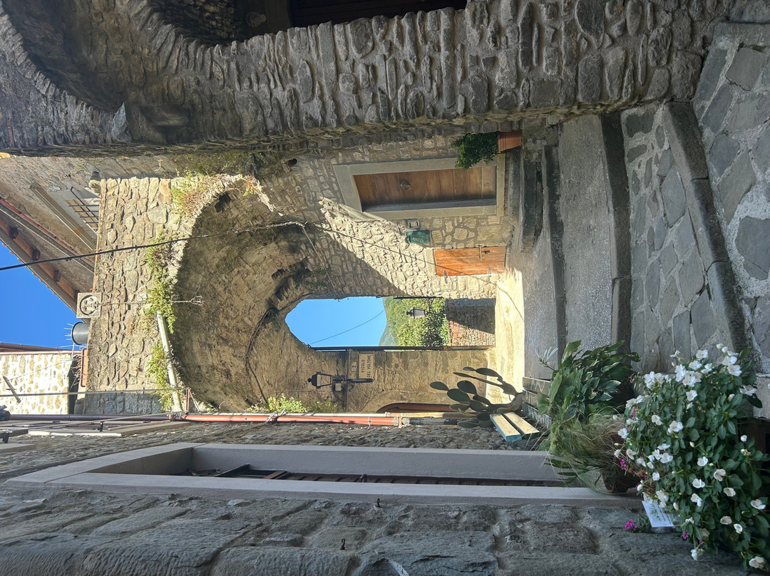 La Casa Medievale Suites e SPA