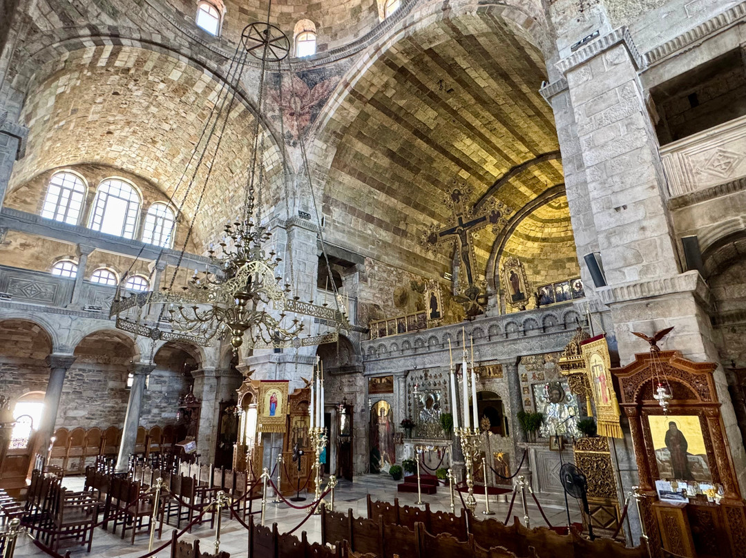 Panagia Ekatondapiliani-帕罗奇亚必去景点