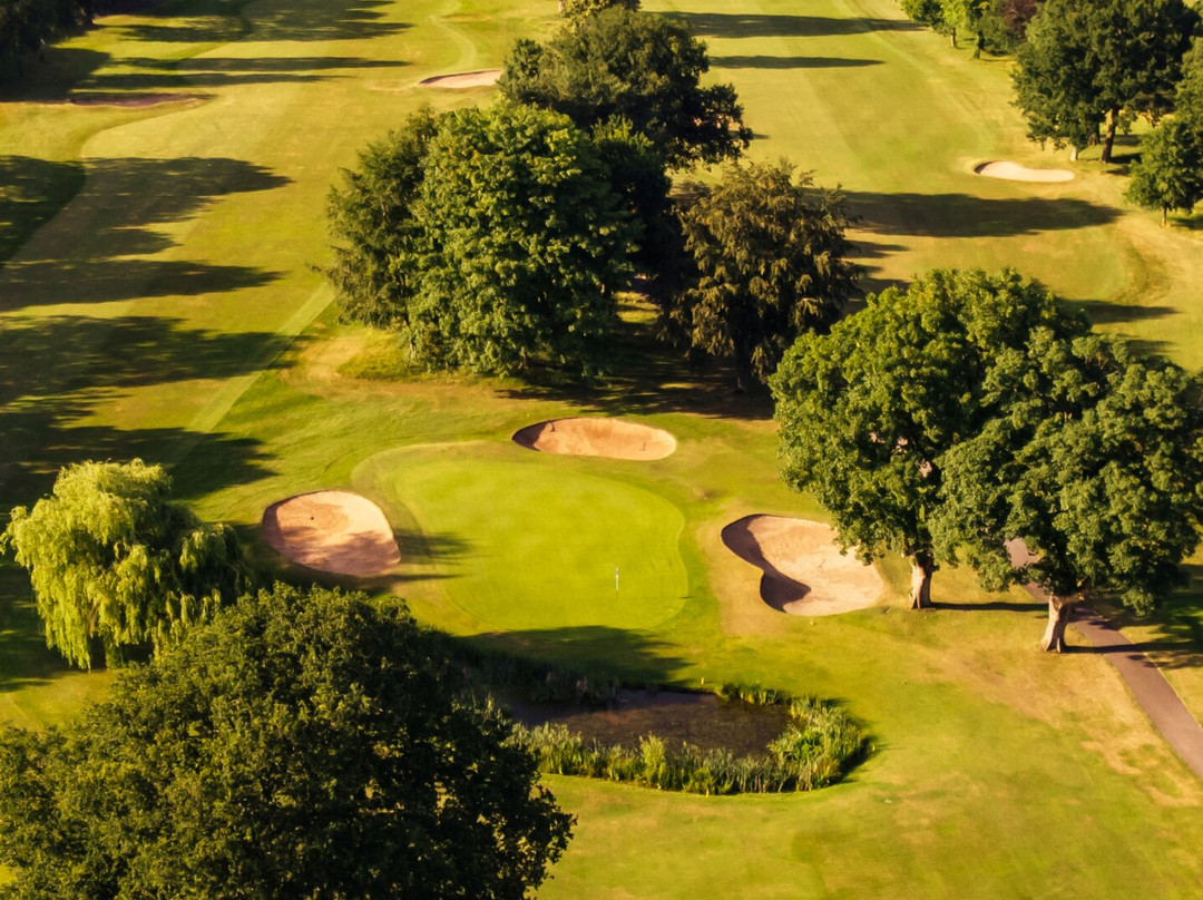 Golf At Fairmont Cheshire, The Mere-纳茨福德必去景点
