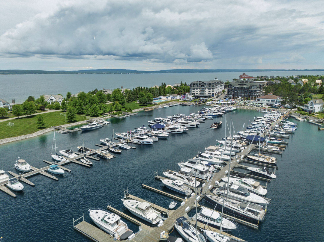 Bay Harbor Lake Marina-皮托斯基必去景点