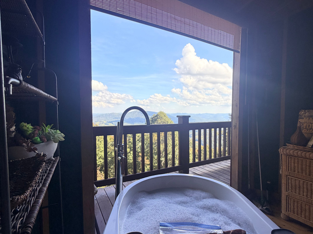 Tranquility On The Mountain Massage And Soak Spa-West Jefferson必去景点