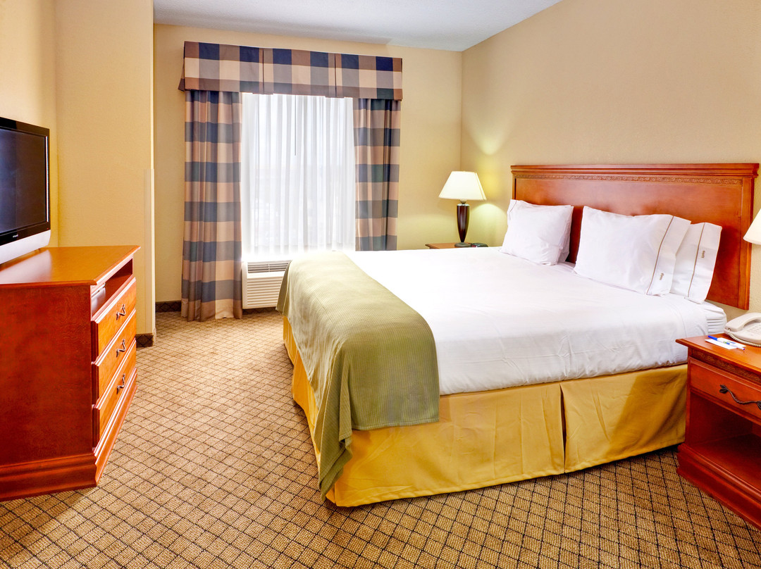 Holiday Inn Express & Suites Greenwood By IHG主图