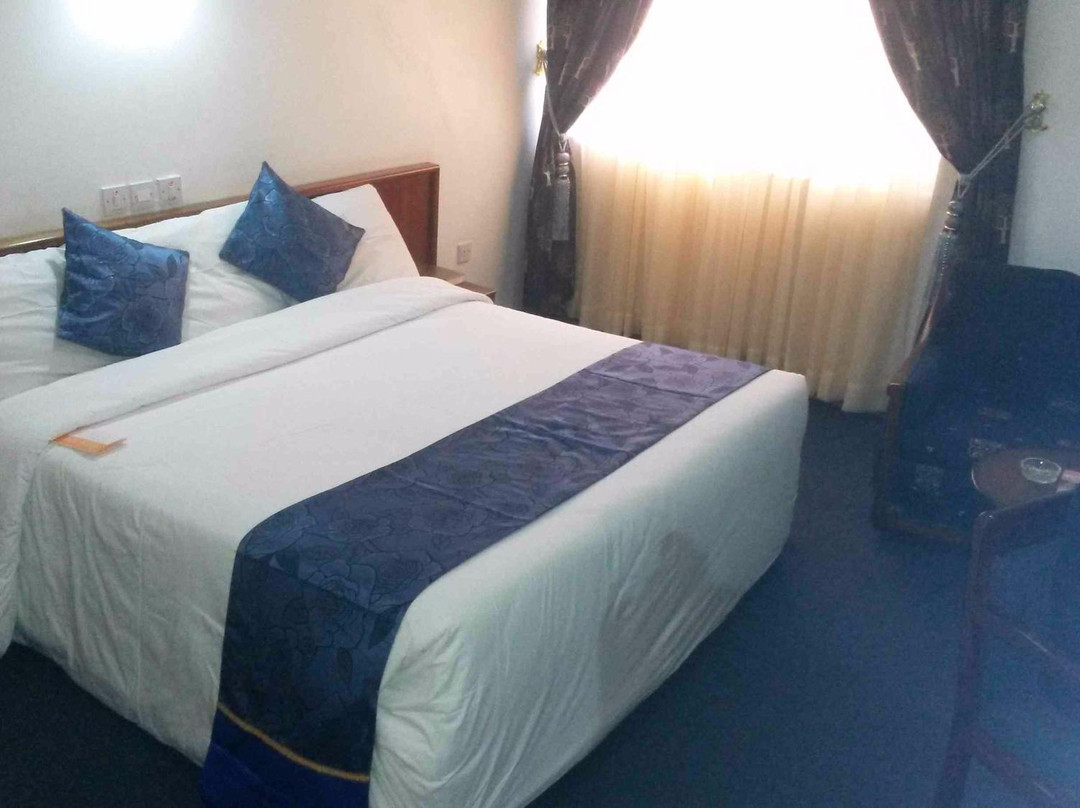 Reiz Continental Hotel Limited