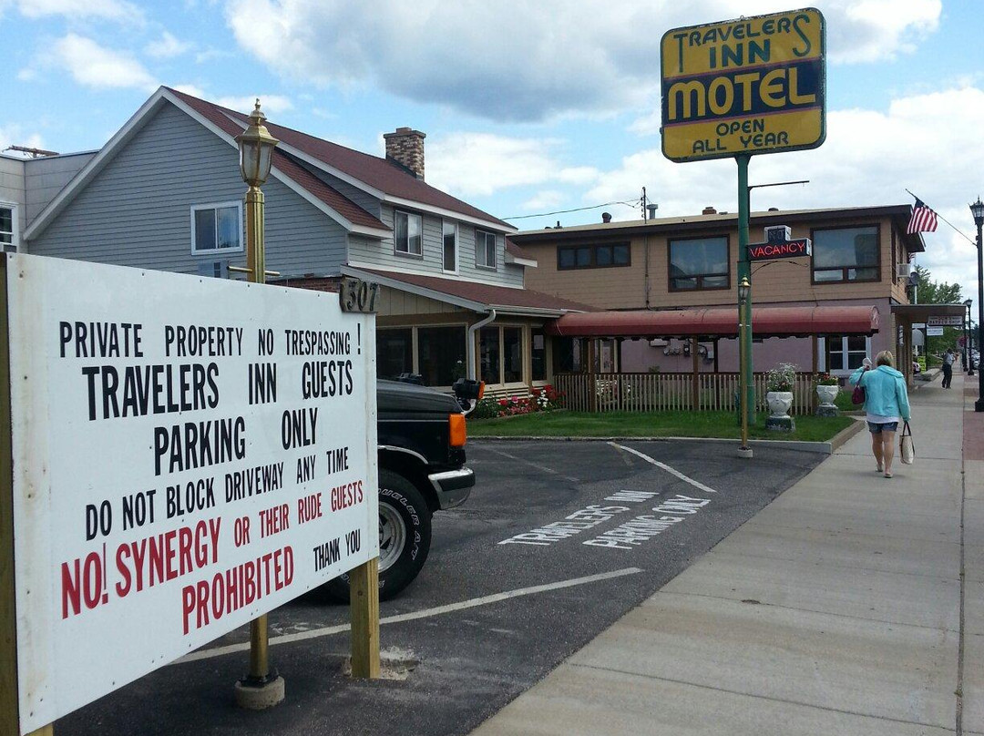 Traveler's Inn