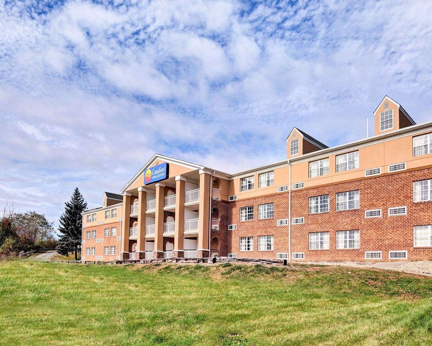 Comfort Inn & Suites Raphine - Lexington Near I-81 and I-64-官方