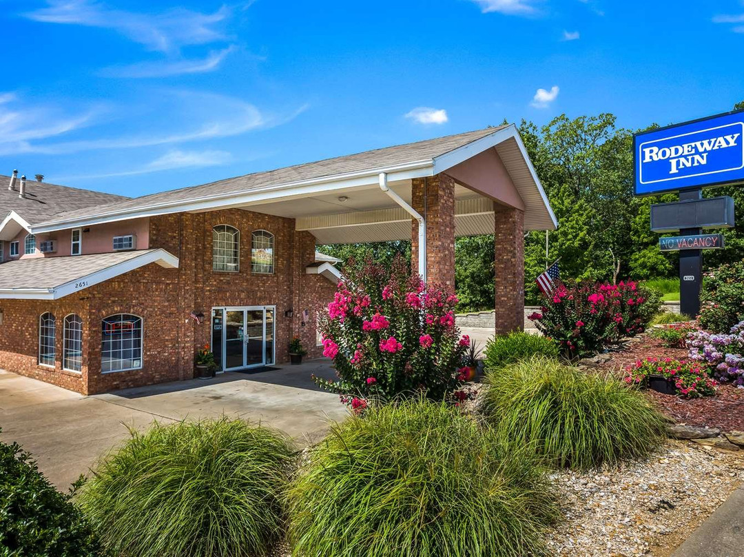 Rodeway Inn Branson, Brick House