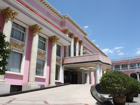 新凤凰丹阳大酒店 