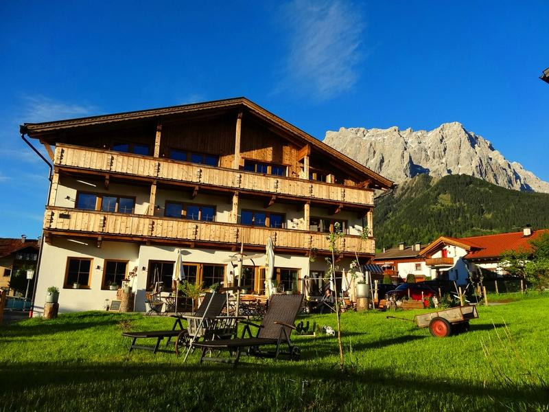 埃尔森林市酒店住宿-Hotel Zum Urviech