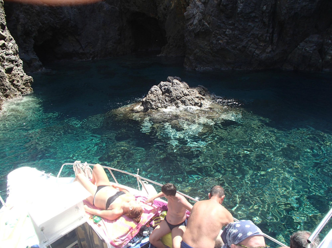 Beluga - Day Tours-Ponza Island必去景点