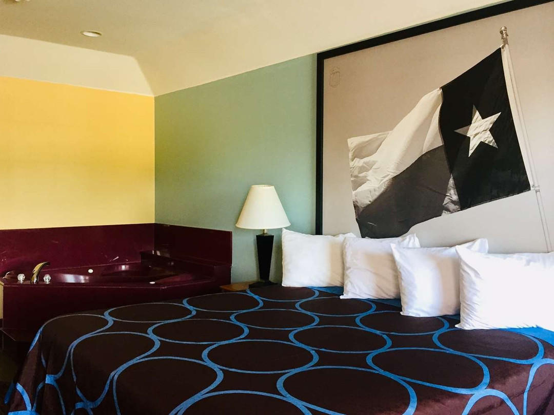 Super 8 by Wyndham Montgomery Lake Conroe主图