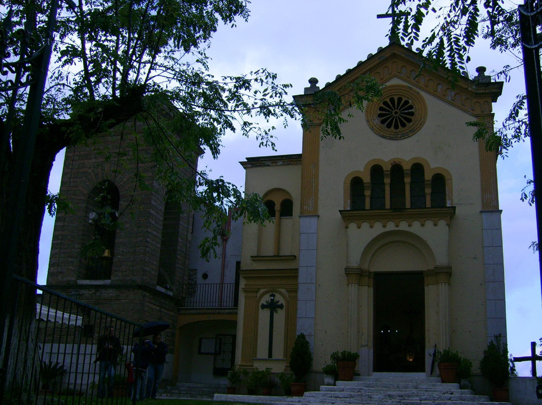 Santuario di San Michele Arcangelo e Santa Maria del Monte景点图片