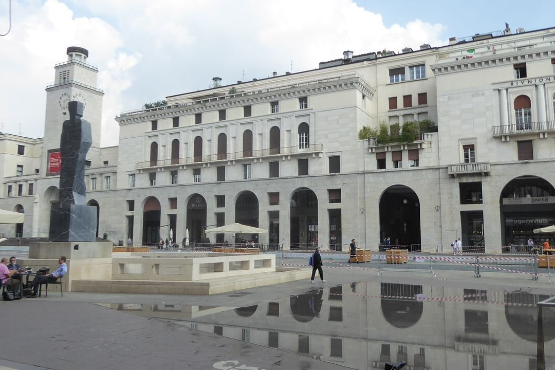 Piazza della Vittoria景点图片