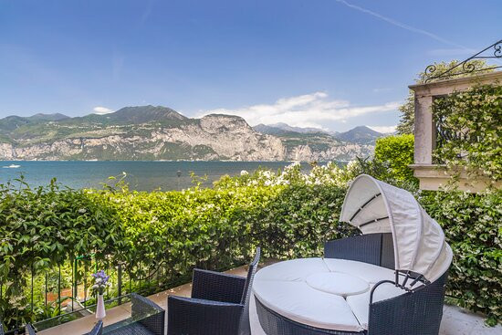 Lake Front Hotel Brenzone主图