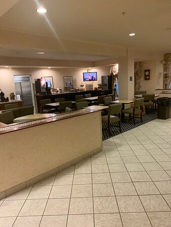 La Quinta Inn & Suites by Wyndham Milwaukee SW New Berlin主图