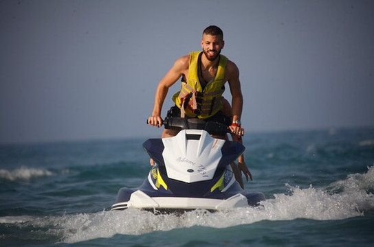 Ikarus Watersports-雷斯蒙必去景点