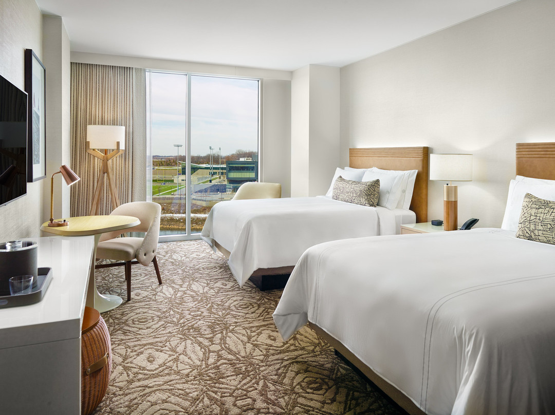 Omni Viking Lakes Hotel主图