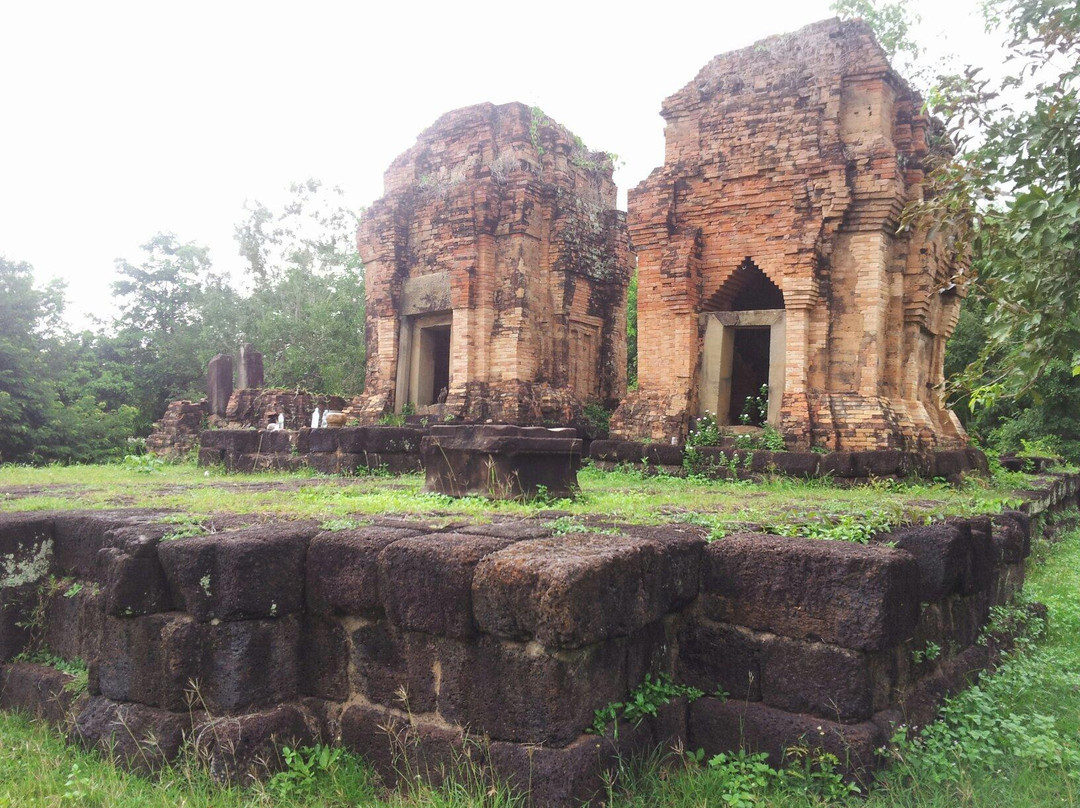 Prasat Ban Phlai景点图片