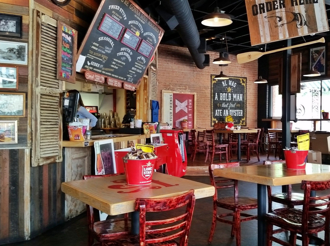 登顿餐馆和美食-Hoochies Oyster House