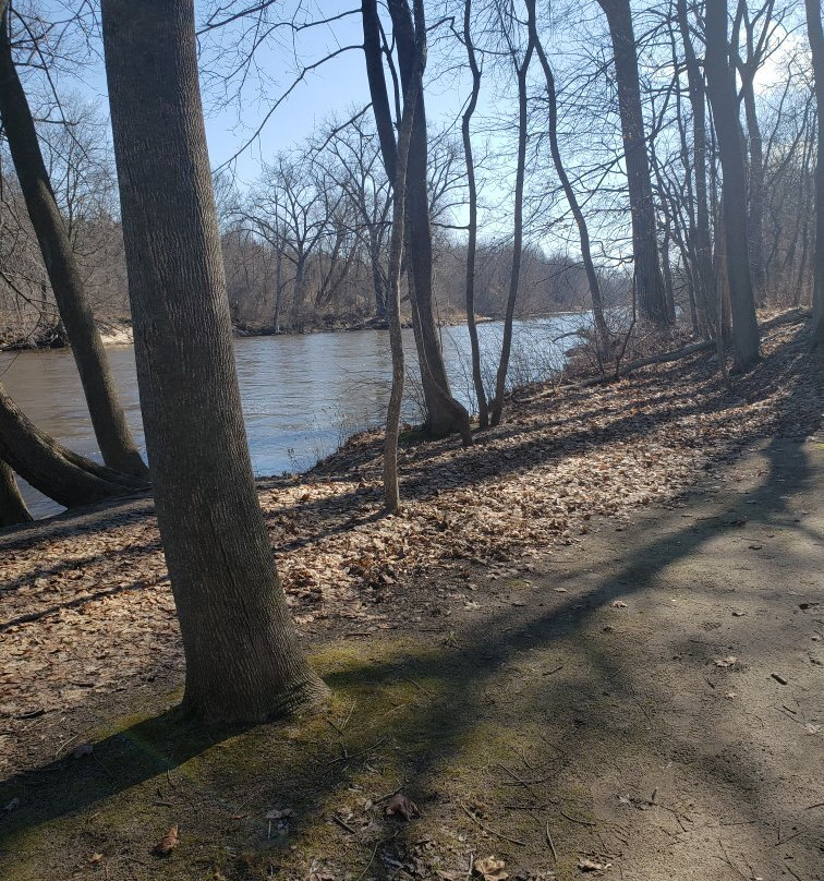 Big Rapids Riverwalk景点图片