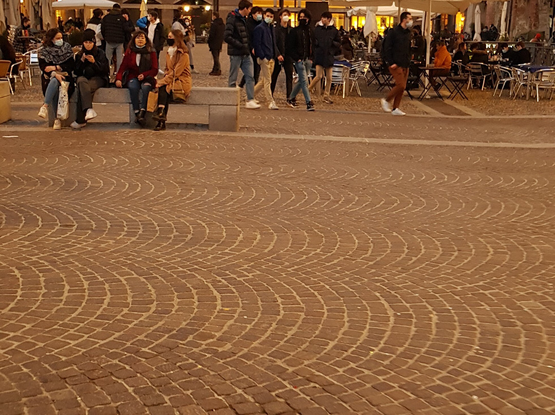 Piazza della Vittoria-帕维亚必去景点