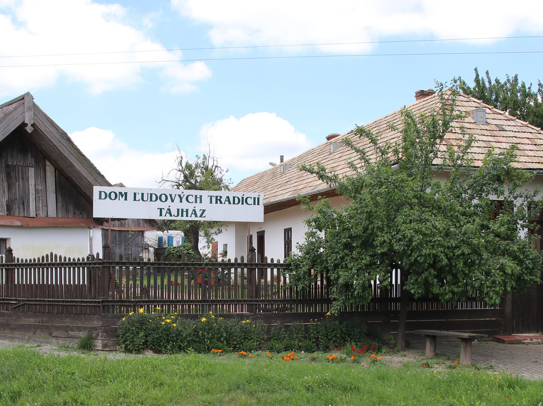 Dom Ludových Tradícií