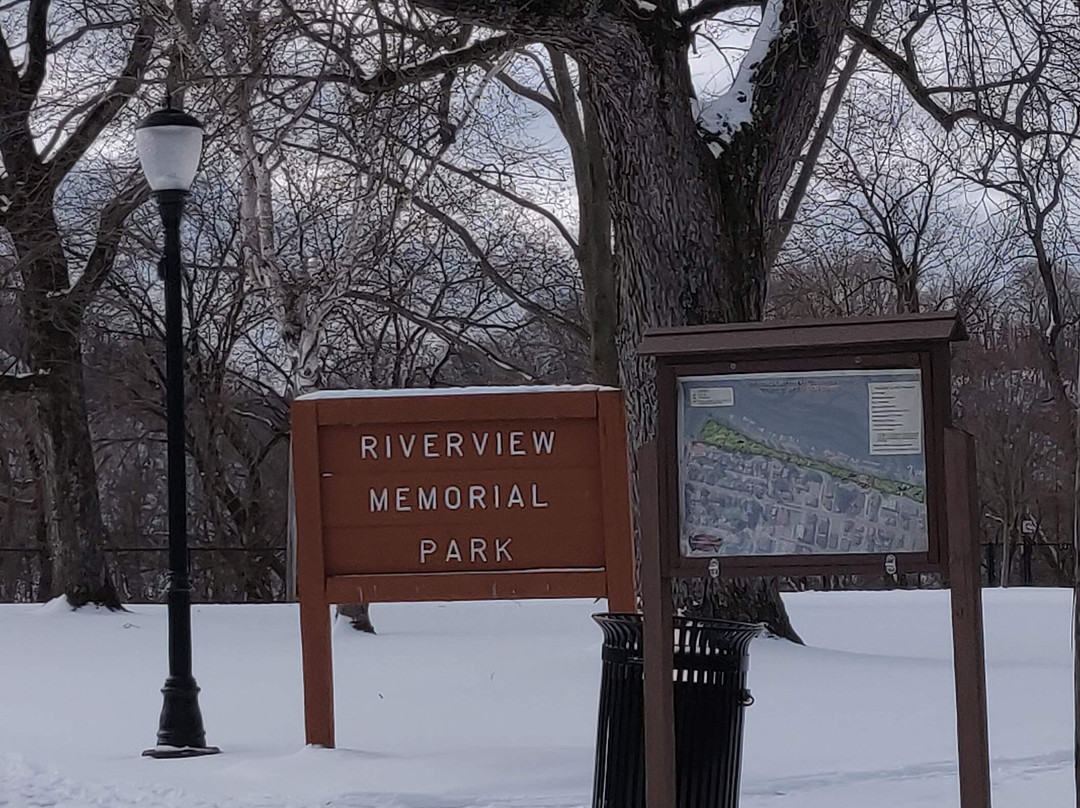 Tarentum Riverview Memorial Park景点图片