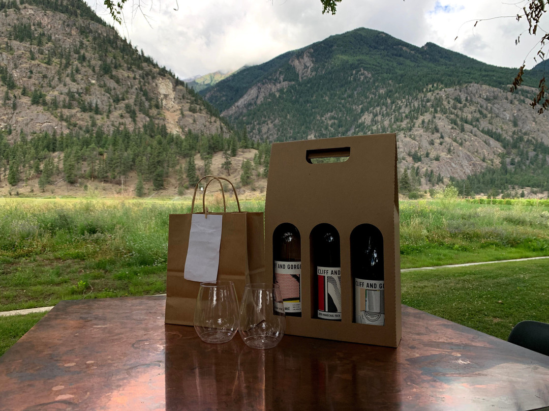 Cliff and Gorge Vineyards-Lillooet必去景点