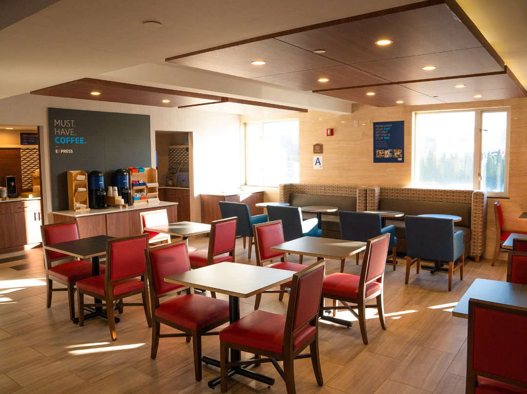 Holiday Inn Express Queens - Maspeth By IHG主图