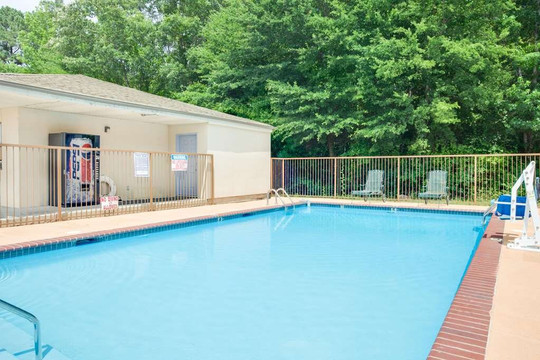 阿卡德尔菲亚-凯德谷地区温德姆速8酒店主图