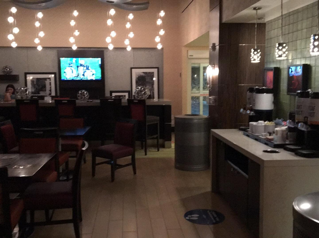 Hampton Inn & Suites Orlando-North/Altamonte Springs主图