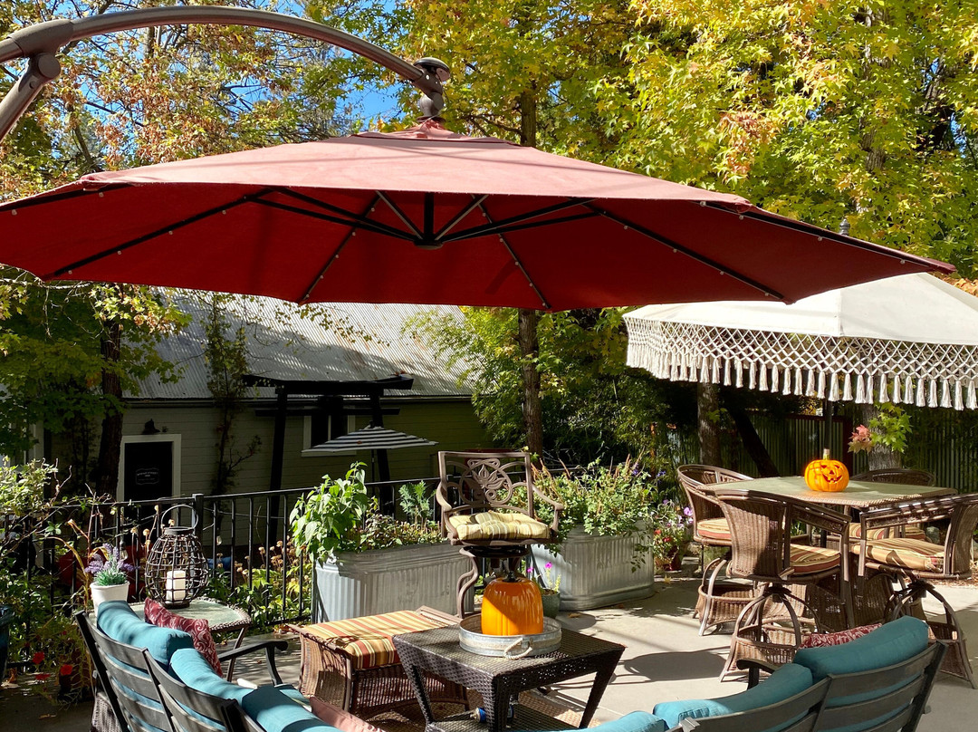 布洛德大街旅馆主图