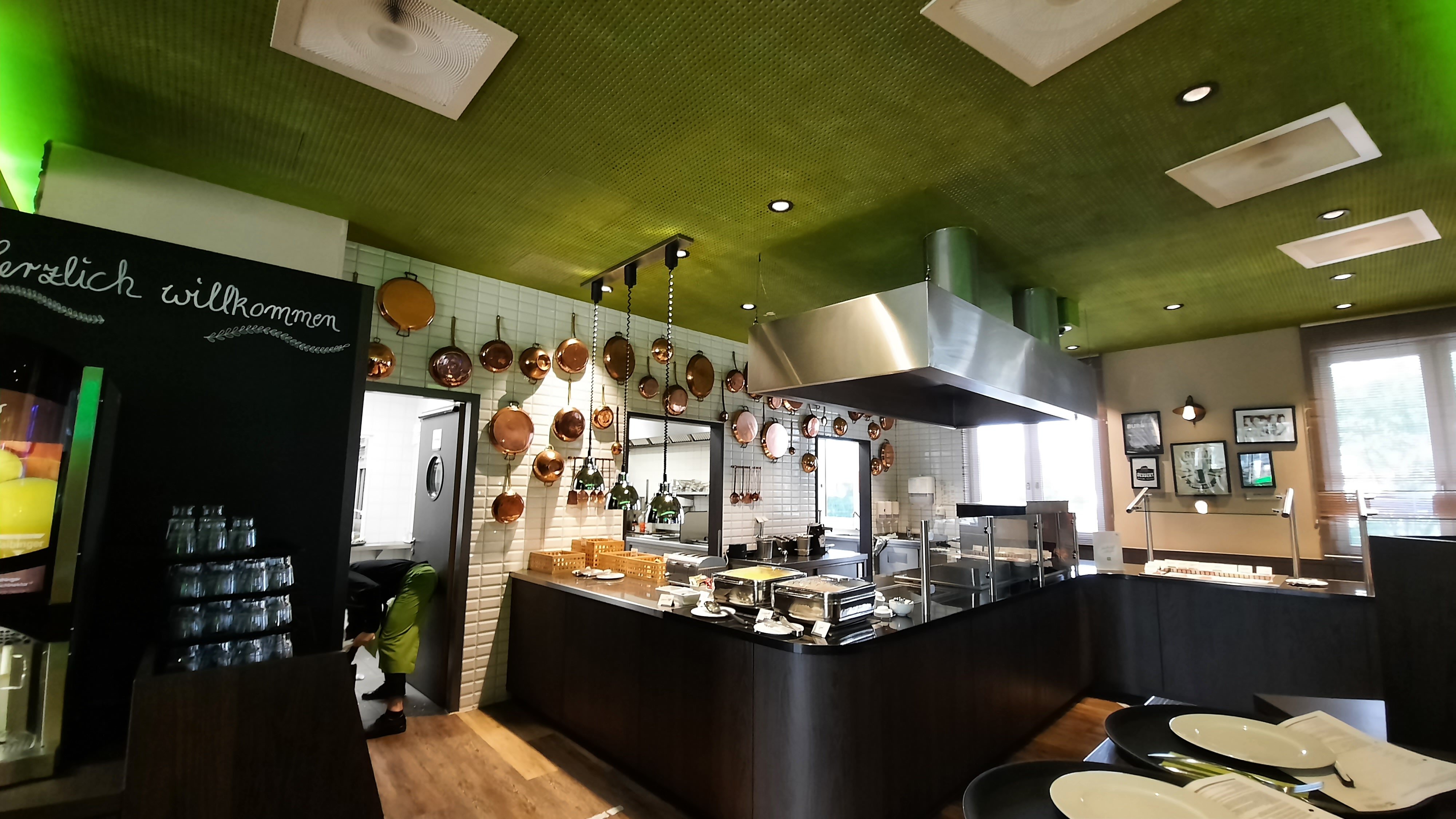 ibis Styles Tübingen-餐饮