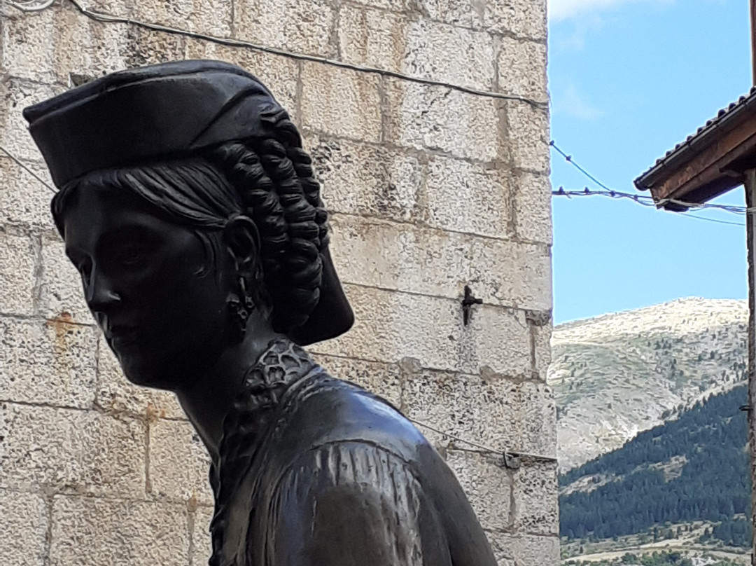 Statua della Donna di Scanno景点图片
