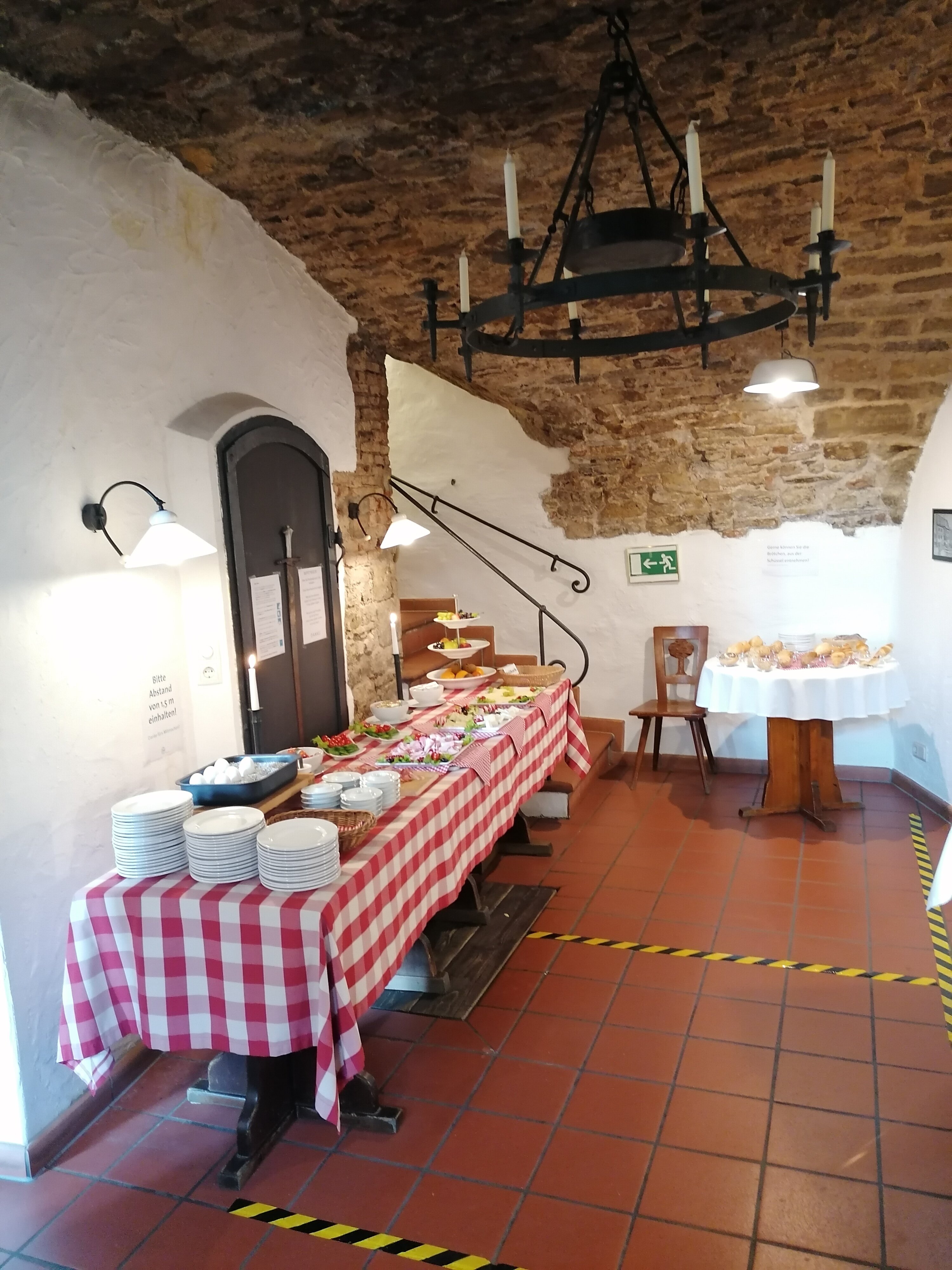 Hotel Gruener Baum-餐饮