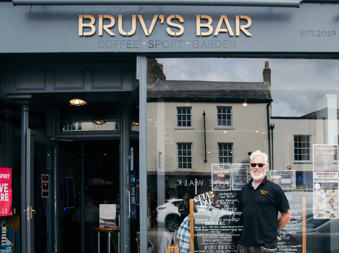 Bruv’s Bar-Honiton必去景点