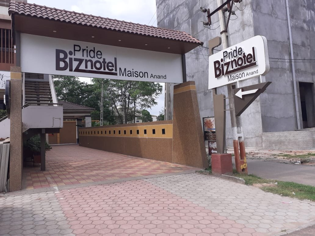 Pride Biznotel, Maison Anand主图